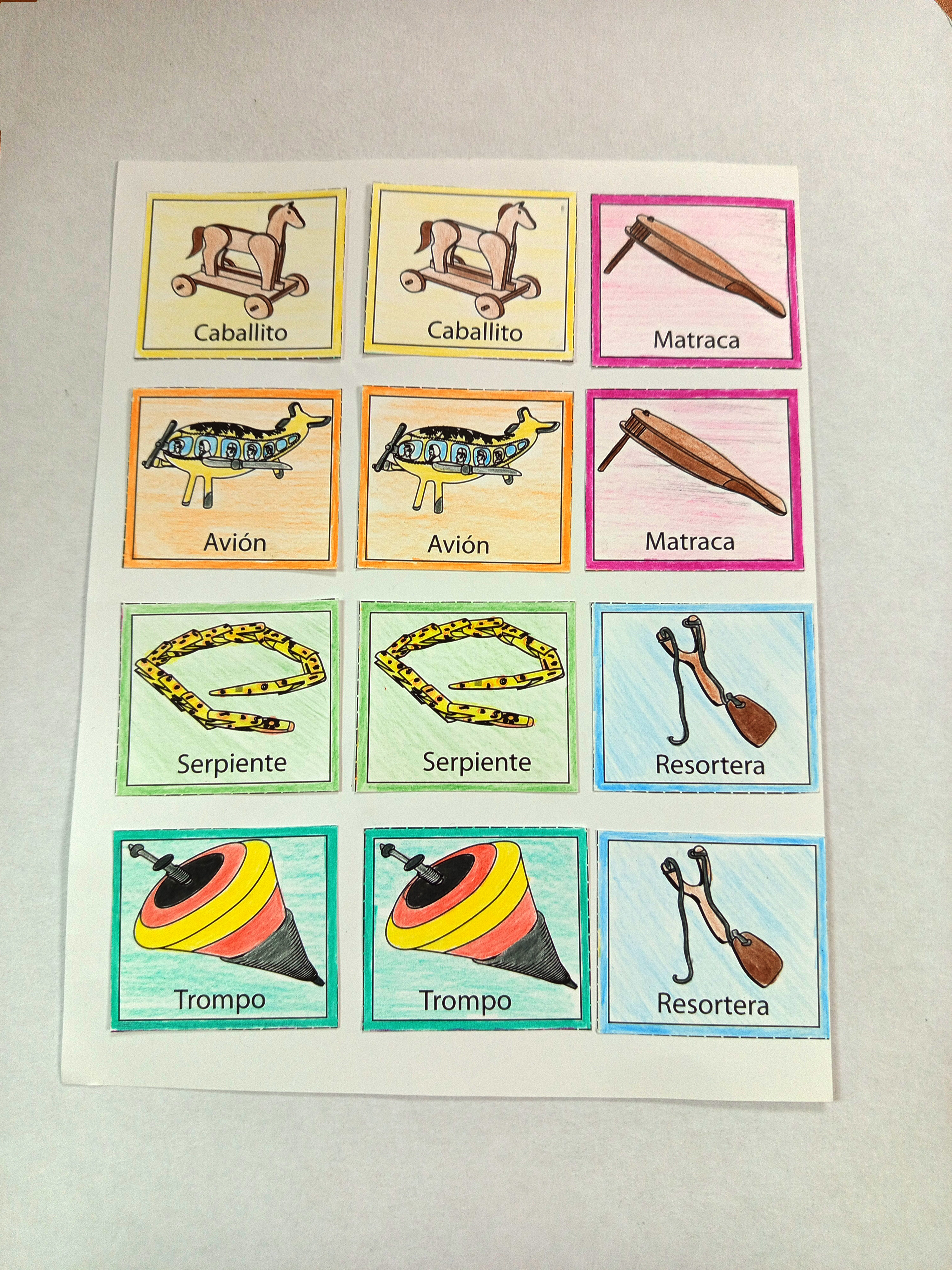 Juguetes tradicionales. Juego de memoria
