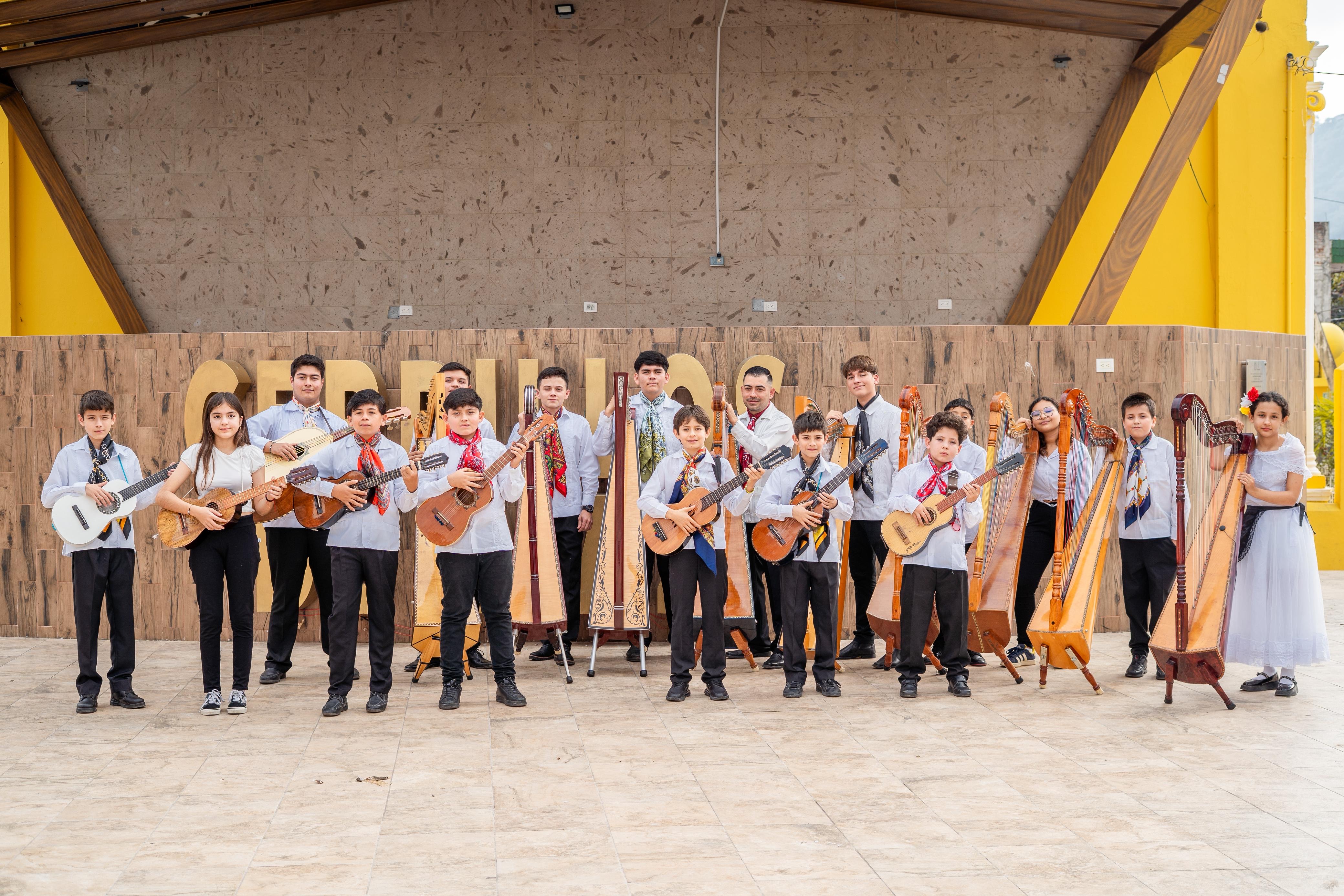 Grupo de Son Jarocho "Cuna de Arpistas"